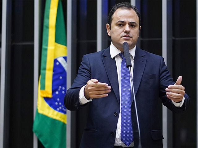 Glauber Braga
