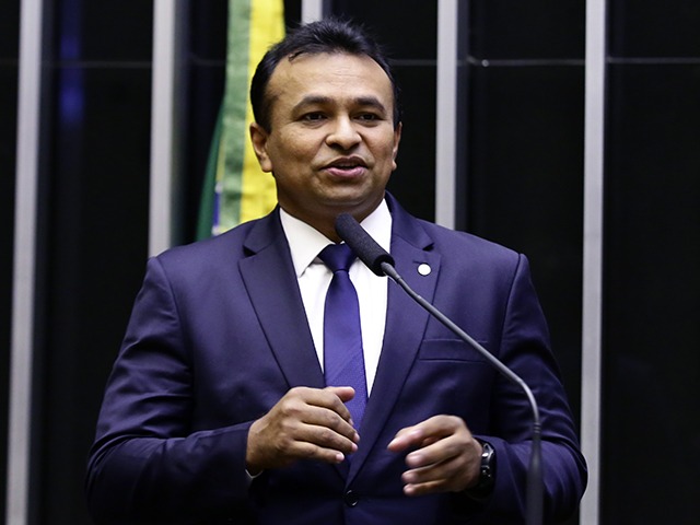 Capitão Fábio Abreu 